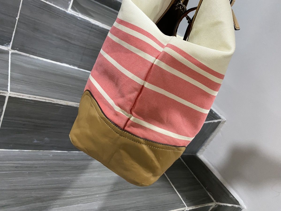 Coach Coach Hadley Variegated Striped Duffle Bag Size ONE SIZE - 3 Thumbnail