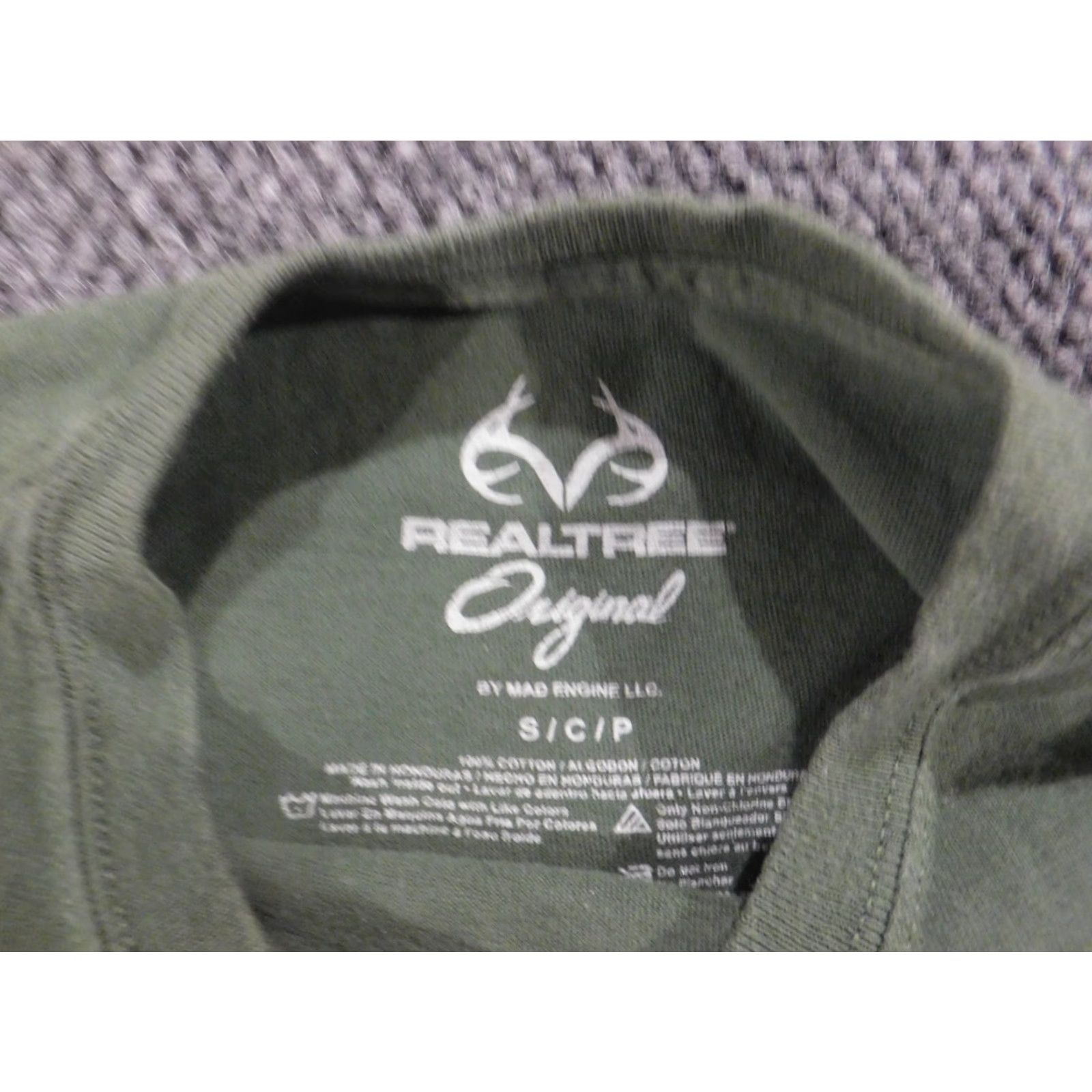 Realtree Realtree Mens Shirt Small Green T-Shirt Short Sleeve Crew Neck Logo 90s University Colorful Breathable Cotton Regular Size US S / EU 44-46 / 1 - 5 Thumbnail