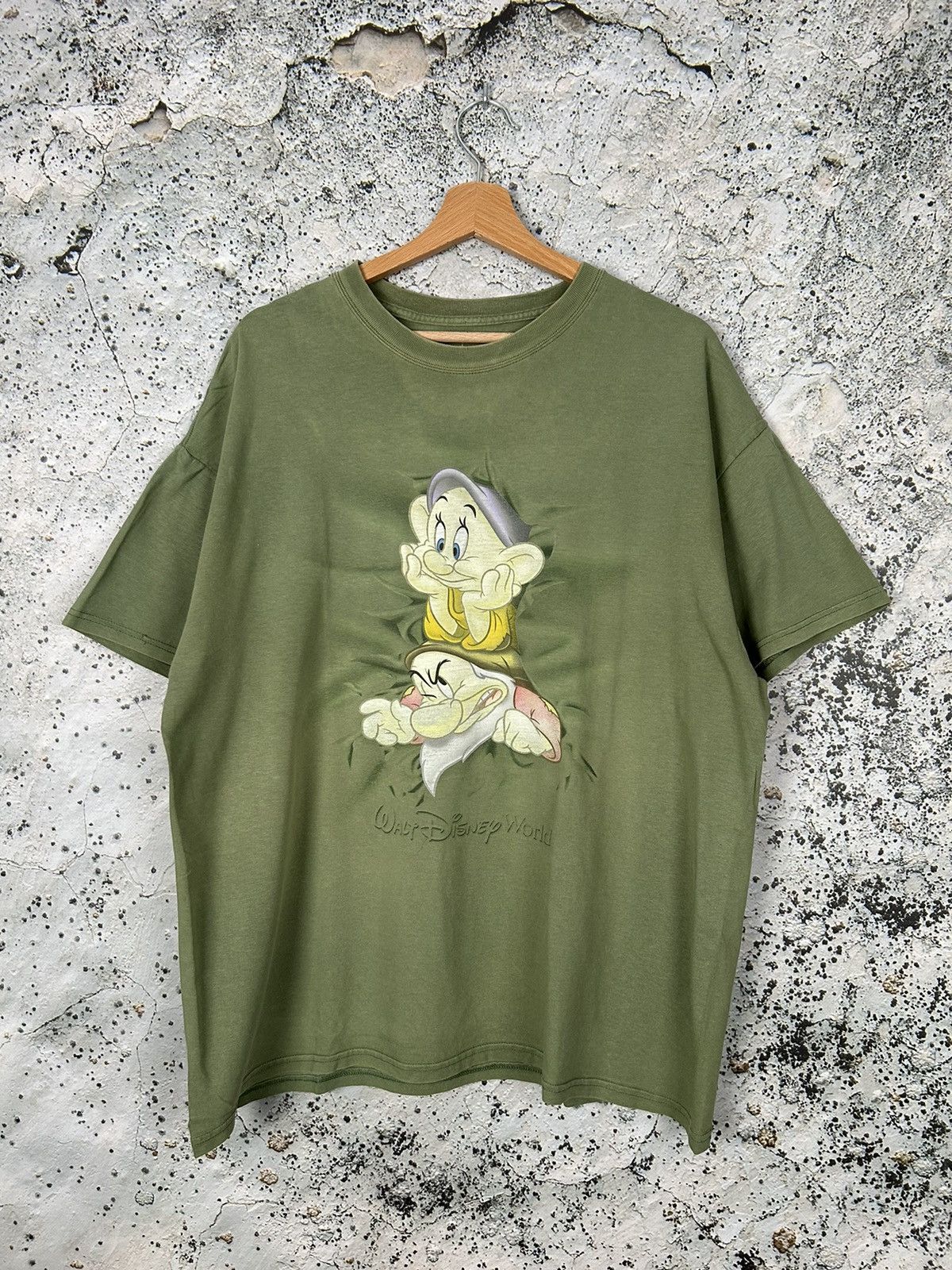 Disney × Vintage Vintage Disney Snow White and Dwarfs 90s Graphic Tee Size US L / EU 52-54 / 3 - 1 Thumbnail