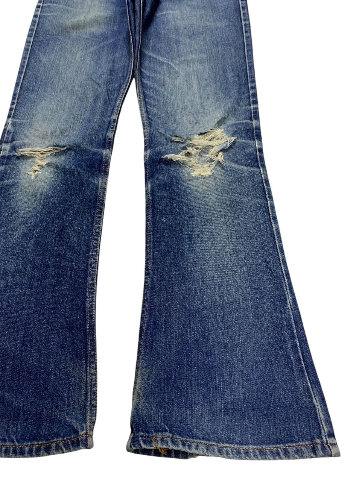 If Six Was Nine × Japanese Brand Vintage Japanese Brand Blue Wash Distressed Flare Jeans Size US 32 / EU 48 - 7 Thumbnail