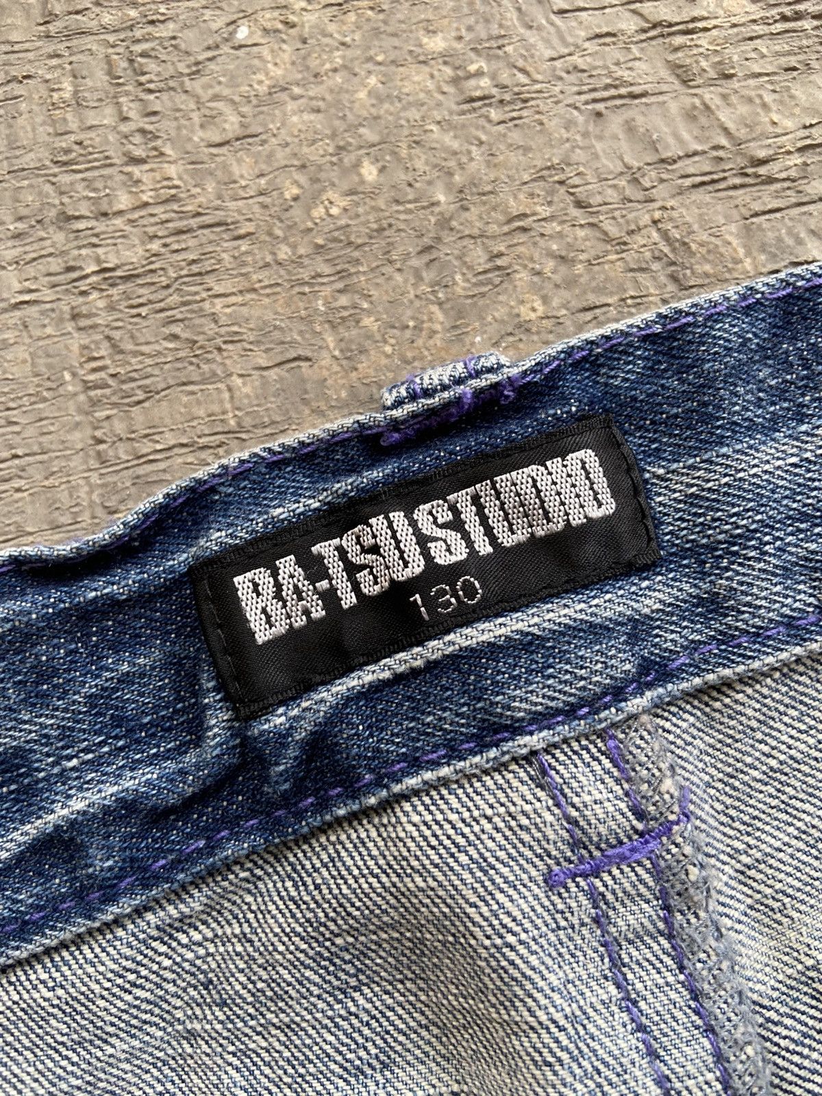 Le Grande Bleu (L.G.B.) 2000s Ba-Tsu Studio - Skull Boy AOP Denim Pants Size US 26 / EU 42 - 8 Thumbnail