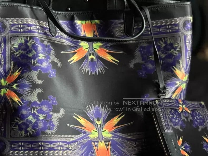 Givenchy Givenchy Printed Shopping Tote Bag in Large Size ONE SIZE - 9 Thumbnail