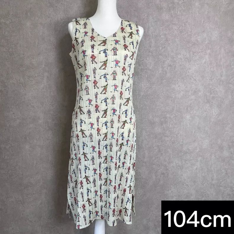 Issey Miyake Issey Miyake size:2 White sports figure pleated dress Size XS / US 0-2 / IT 36-38 - 4 Thumbnail