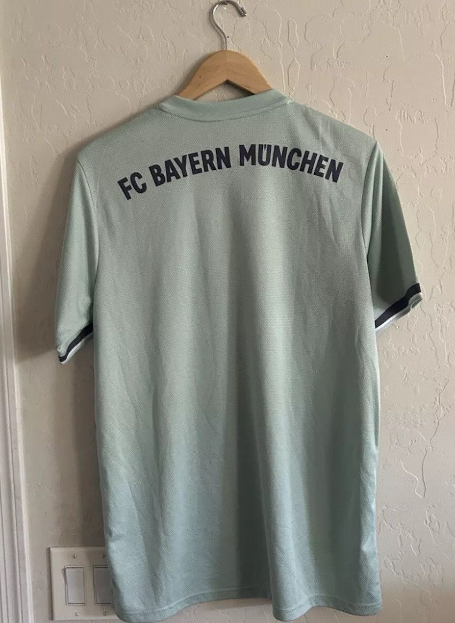 Adidas Bayern Munich Away Jersey 2018 2019 NWT Size US M / EU 48-50 / 2 - 3 Thumbnail