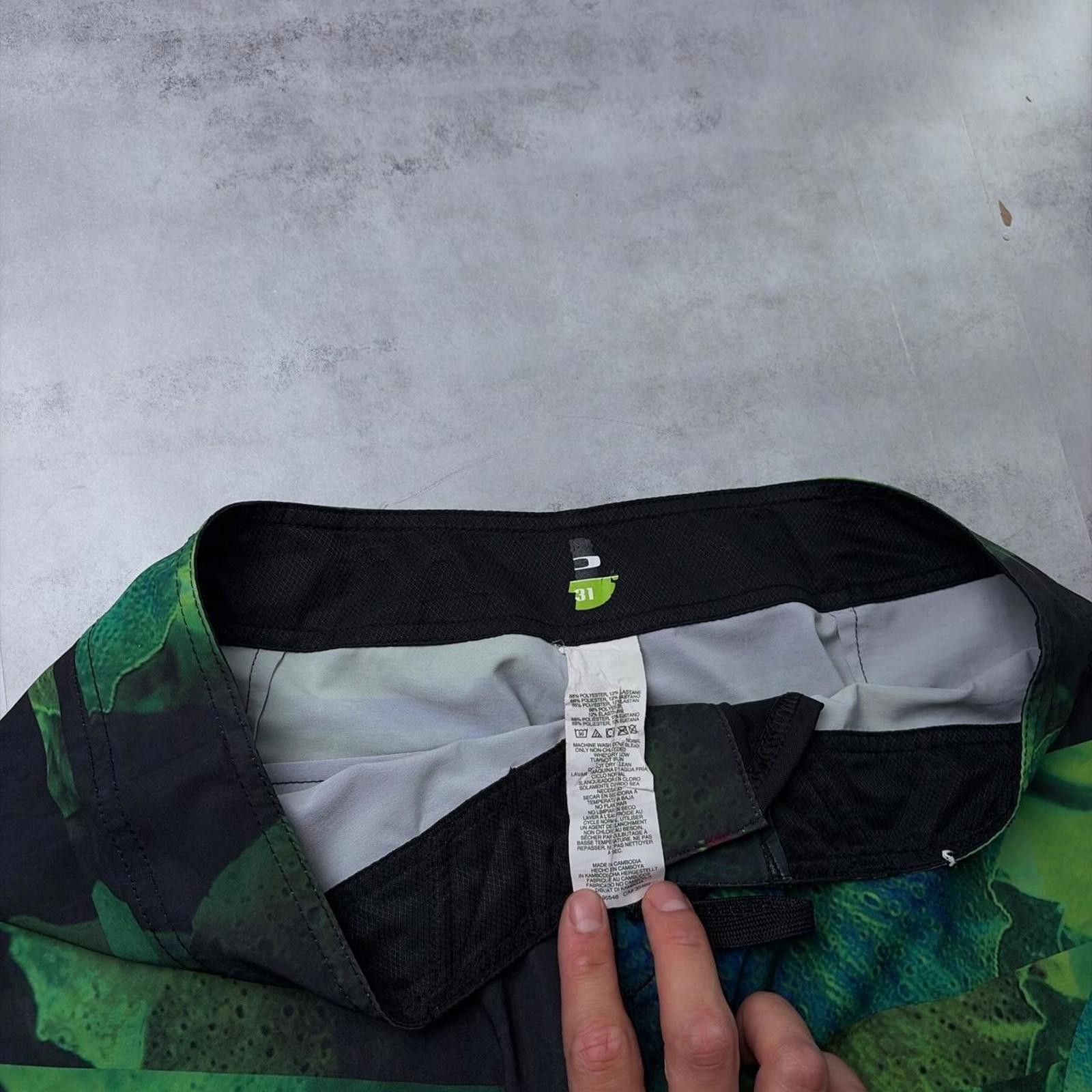 Oakley Y2K Green Oakley Grunge Surf Baggy Board Shorts Size US 31 - 5 Thumbnail