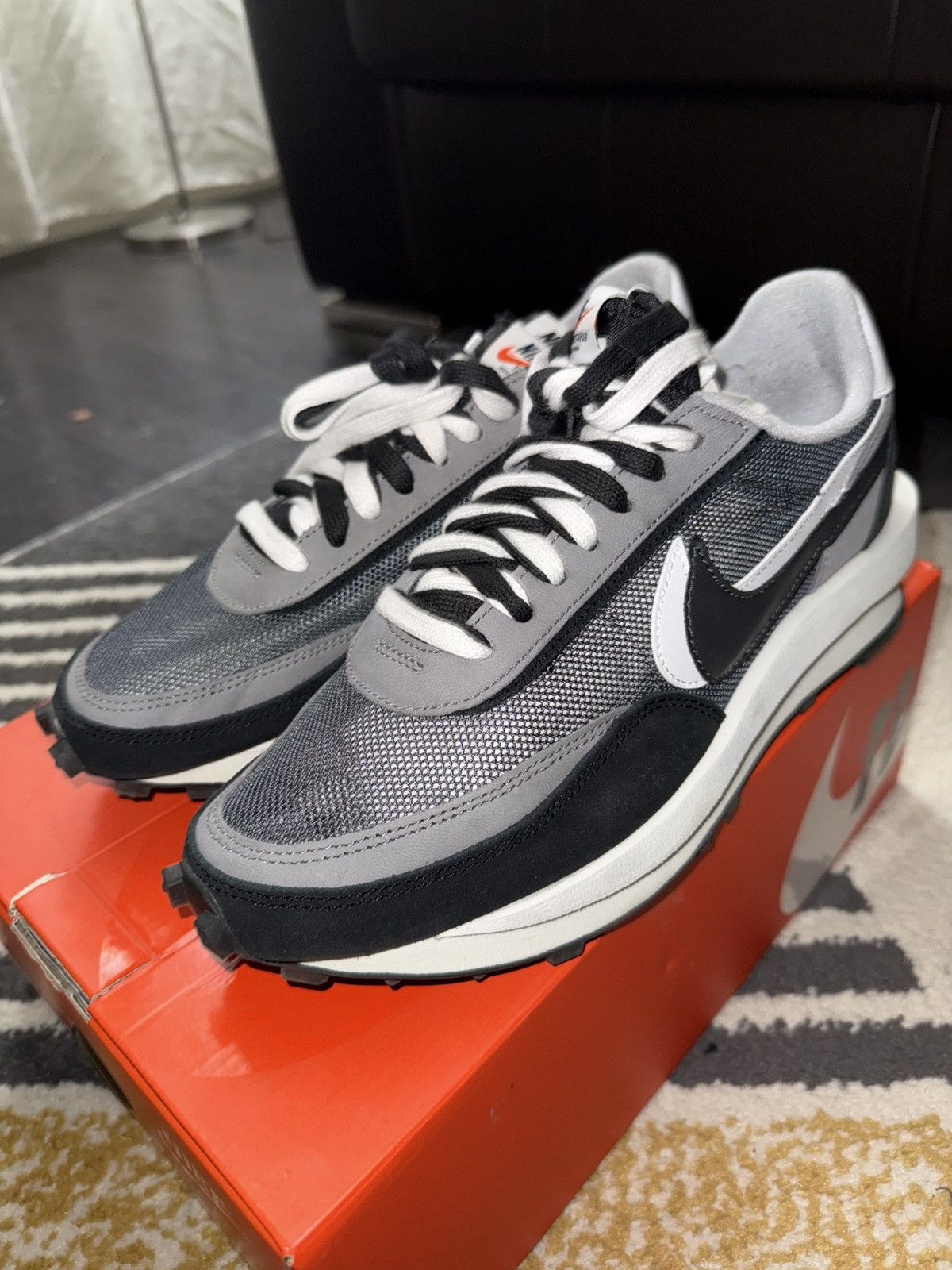 Sacai Sacai black & white Size US 9 / EU 42 - 1 Thumbnail