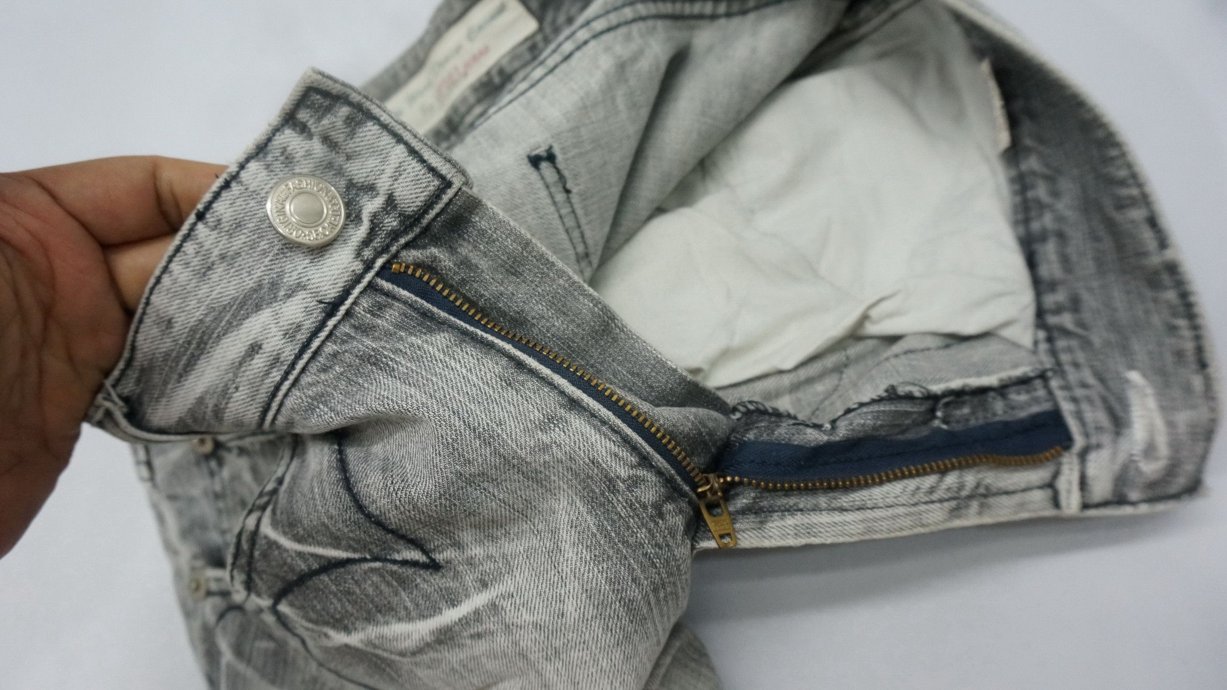 Japanese Brand UPSET Jeans Vintage Distressed Denim Size US 30 / EU 46 - 16 Thumbnail
