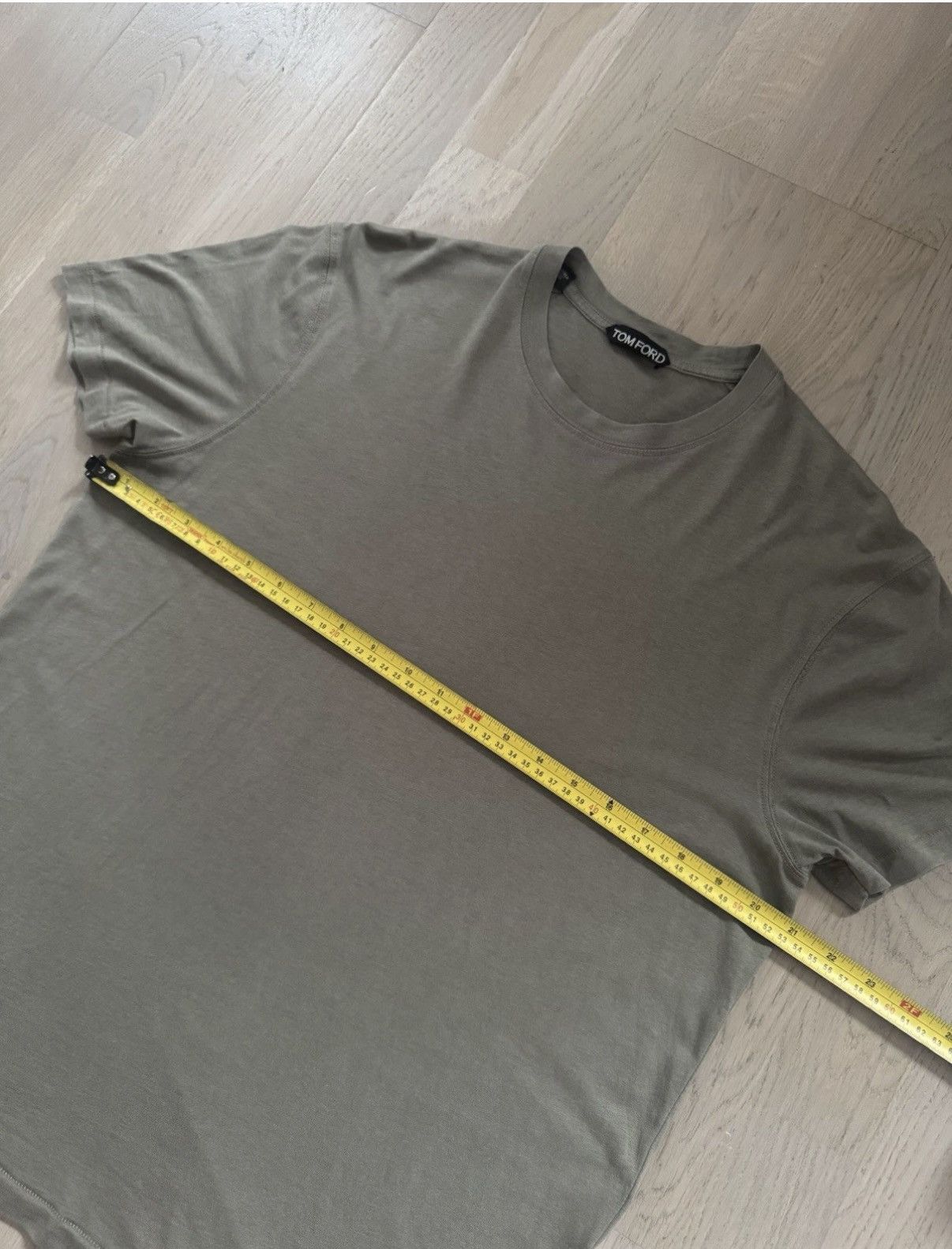 Tom Ford TOM FORD tshirt study REAL TAPE MEASUREMENTS IN PHOTOS Size US M / EU 48-50 / 2 - 3 Thumbnail