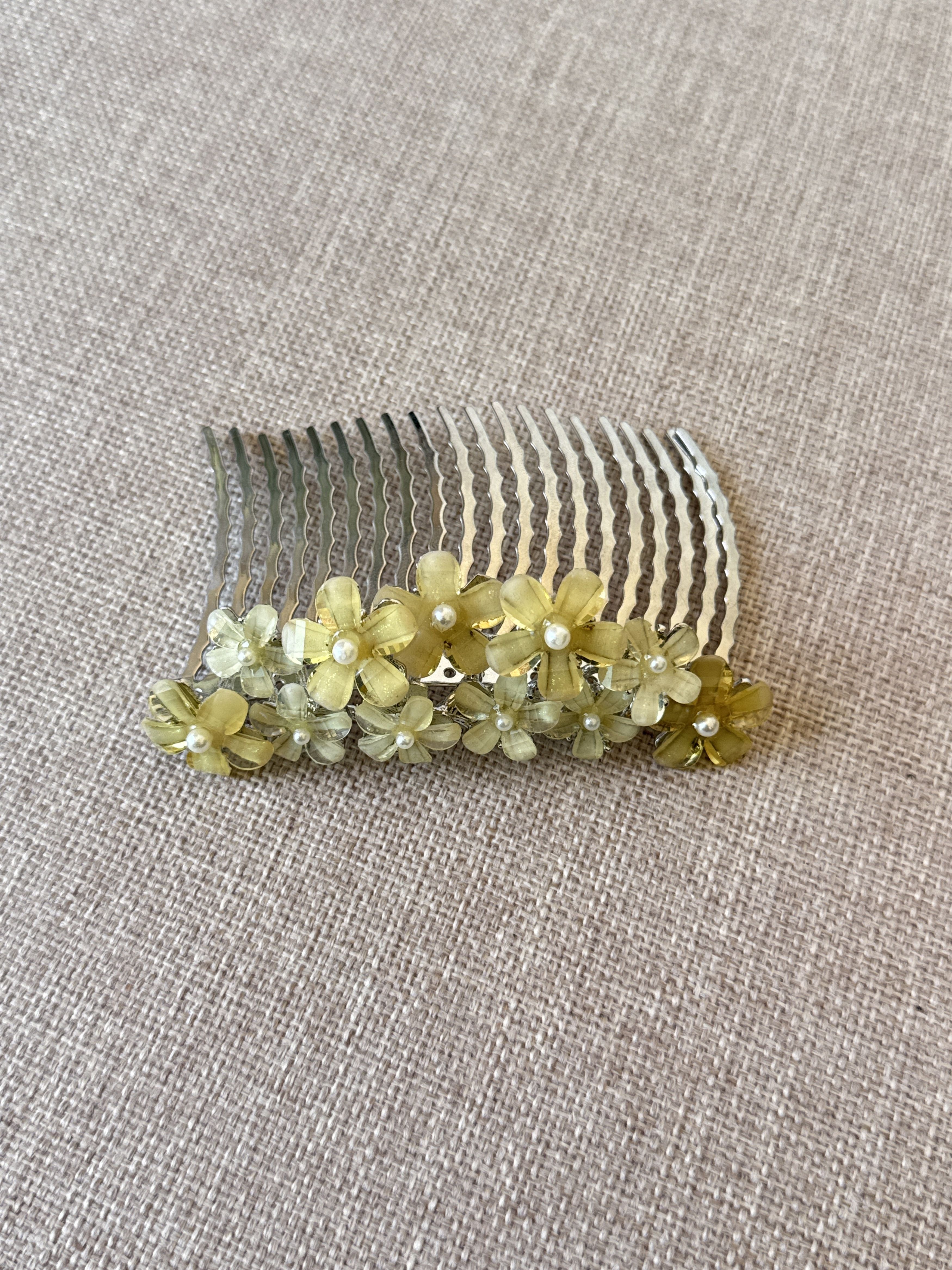Other Yellow Pearl Floral Hair Comb Clip Size ONE SIZE - 4 Thumbnail