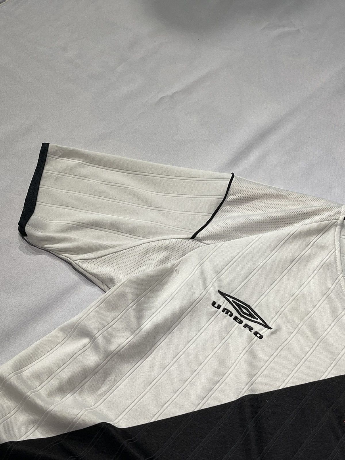 Umbro × Vintage Vintage Umbro Vasco Da Gama Brasil 2002 Home Jersey Size US M / EU 48-50 / 2 - 9 Thumbnail