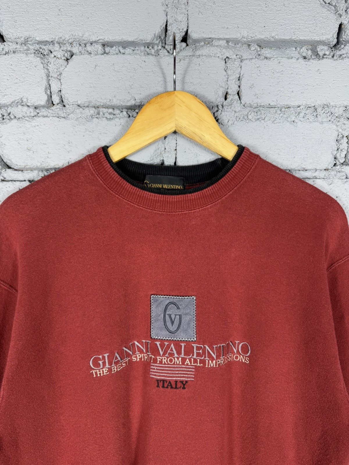 Japanese Brand Vintage Gianni Valentino Italy Embroidered Sweatshirt Size US M / EU 48-50 / 2 - 4 Thumbnail