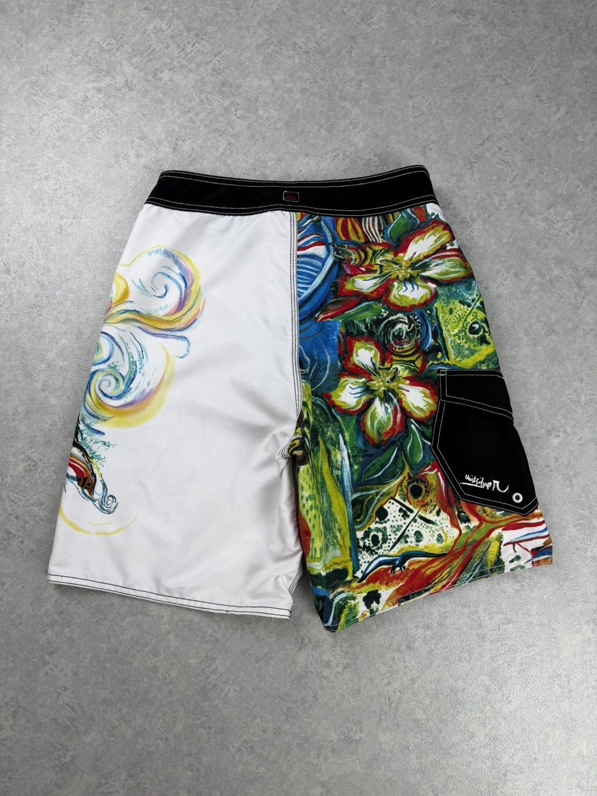 Quiksilver Quiksilver Smokin Girls Board Shorts Surf Swim Size 28 Size US 28 / EU 44 - 10 Thumbnail