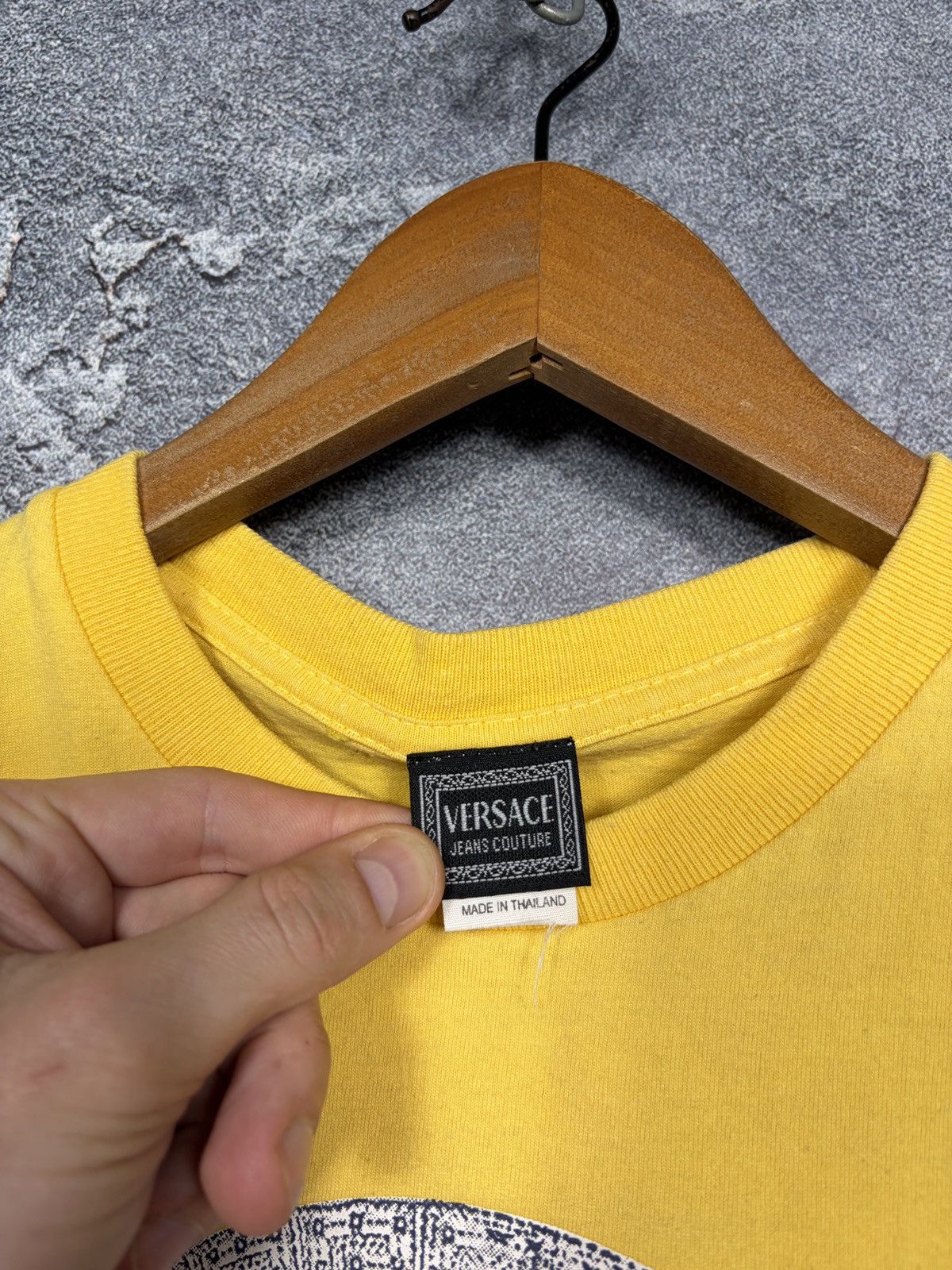 Versace Vintage Versace Medusa Big Logo T-shirt Tee Size S Size US S / EU 44-46 / 1 - 5 Thumbnail