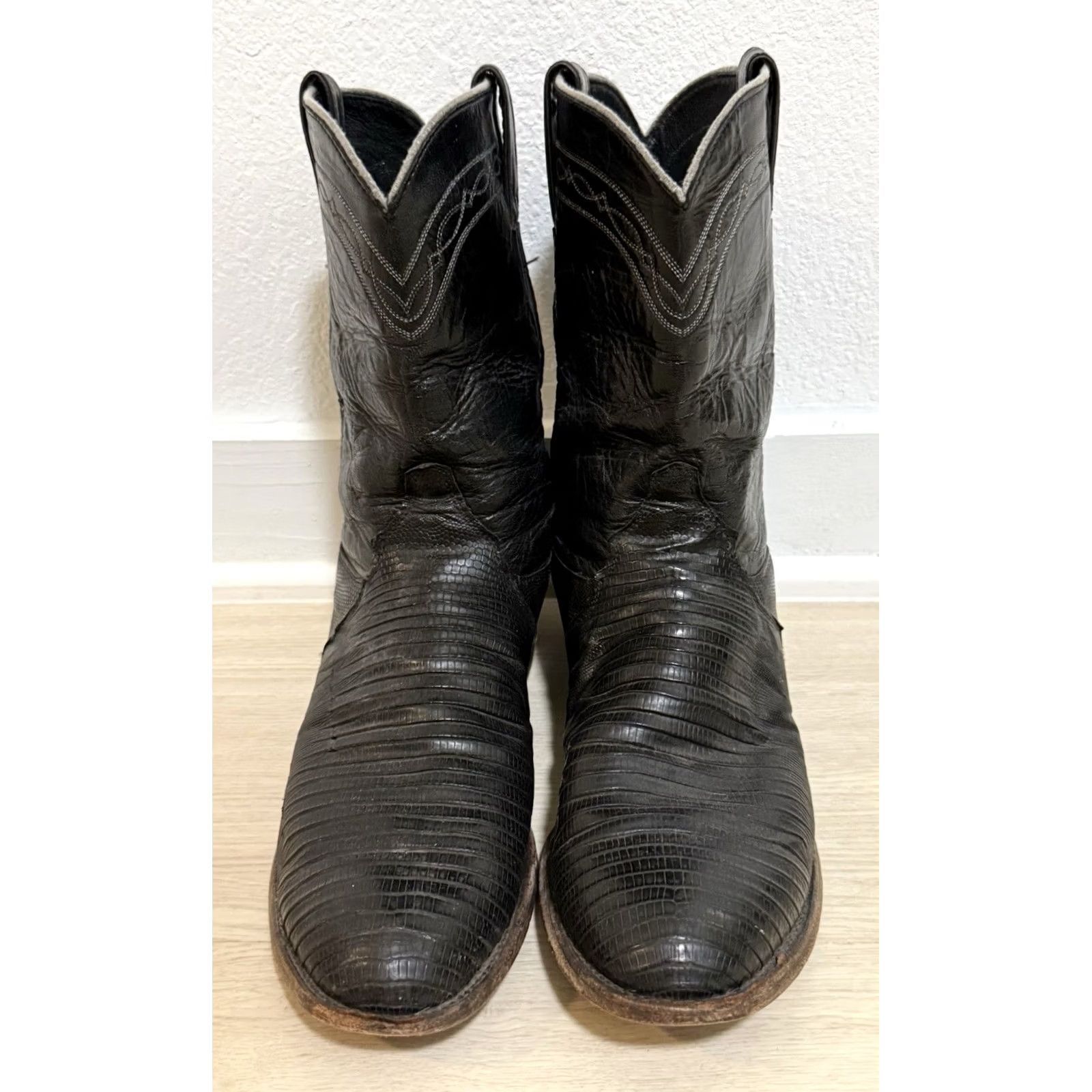 Justin Boots VINTAGE Justin Boots 3112 Cowboy Boot Mid-Calf Leather Black D Mens 10US 44EU Lizard Embroidered Western Cowboy Leather Outsole Boots Size US 10 / EU 43 - 2 Thumbnail