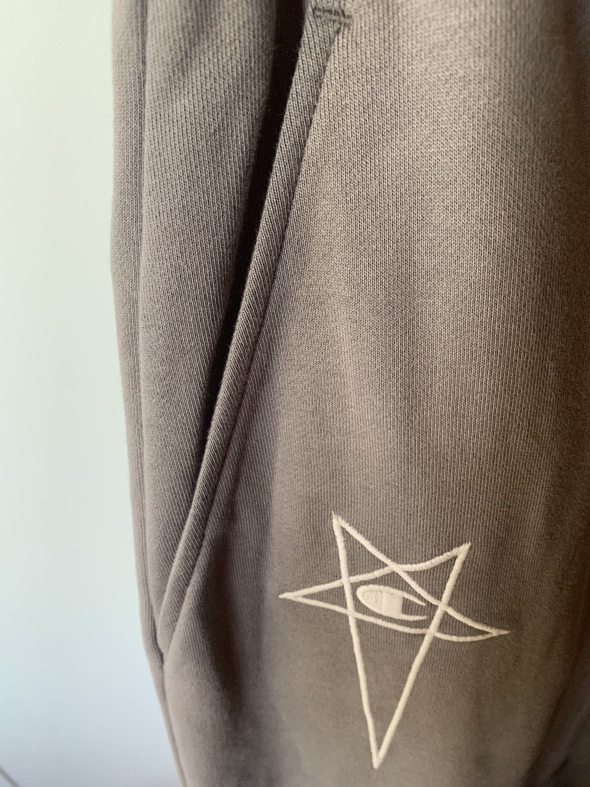 Champion × Rick Owens RICK OWENS X CHAMPION PRISONER TRACK PANTS Size US 28 / EU 44 - 12 Thumbnail