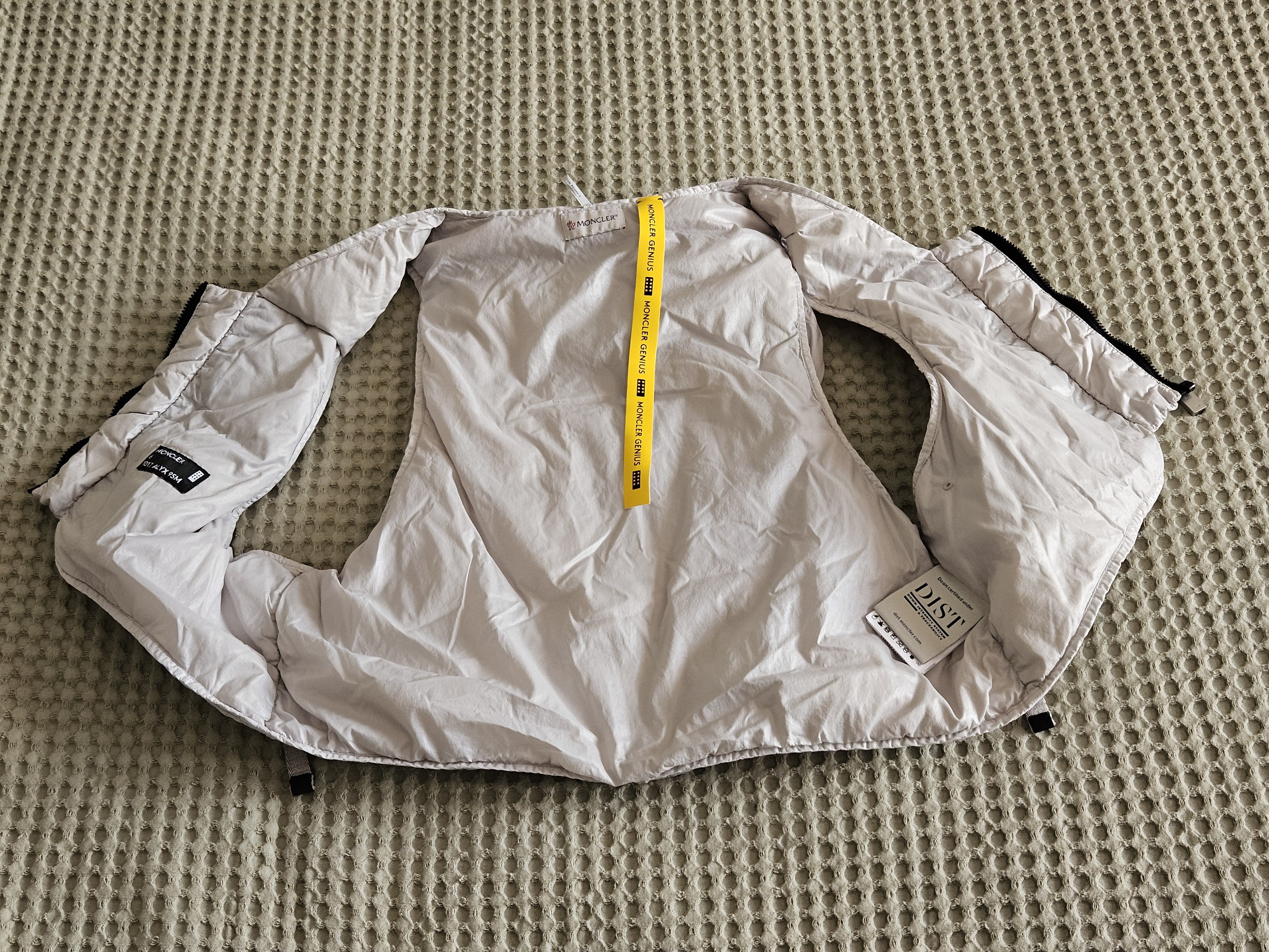 1017 ALYX 9SM Moncler Genius x 1017 ALYX 9SM Chest Rig Down Vest Pettorina Size US L / EU 52-54 / 3 - 3 Thumbnail