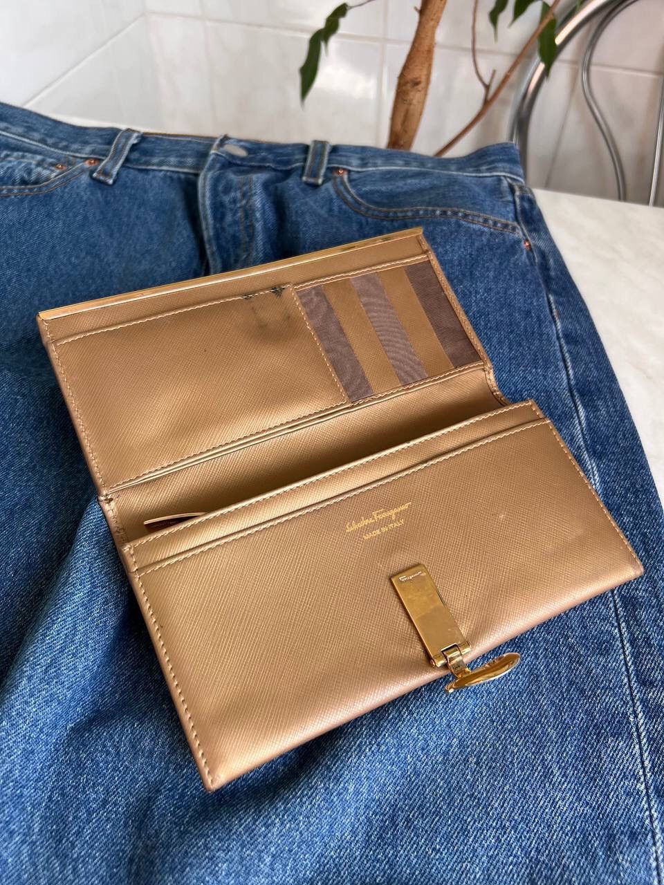 Salvatore Ferragamo Vintage Salvatore Ferragamo Leather Gold Wallet Size ONE SIZE - 12 Thumbnail