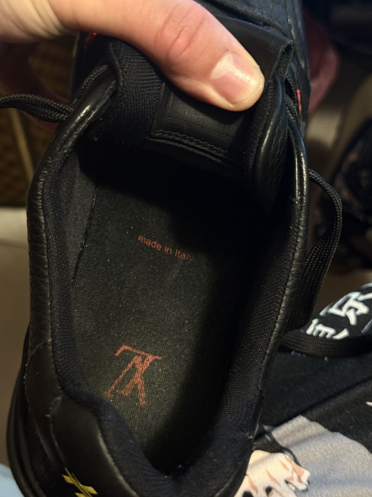 Louis Vuitton Louis Vuitton Signature Trainer Size US 7 / EU 40 - 22 Thumbnail