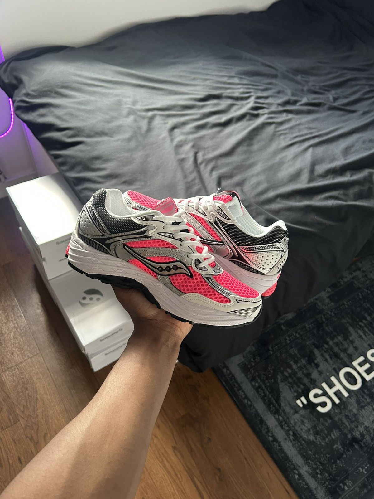 Saucony Saucony Omni Grid 9 - Pink Silver Size US 6 / EU 39 - 1 Thumbnail