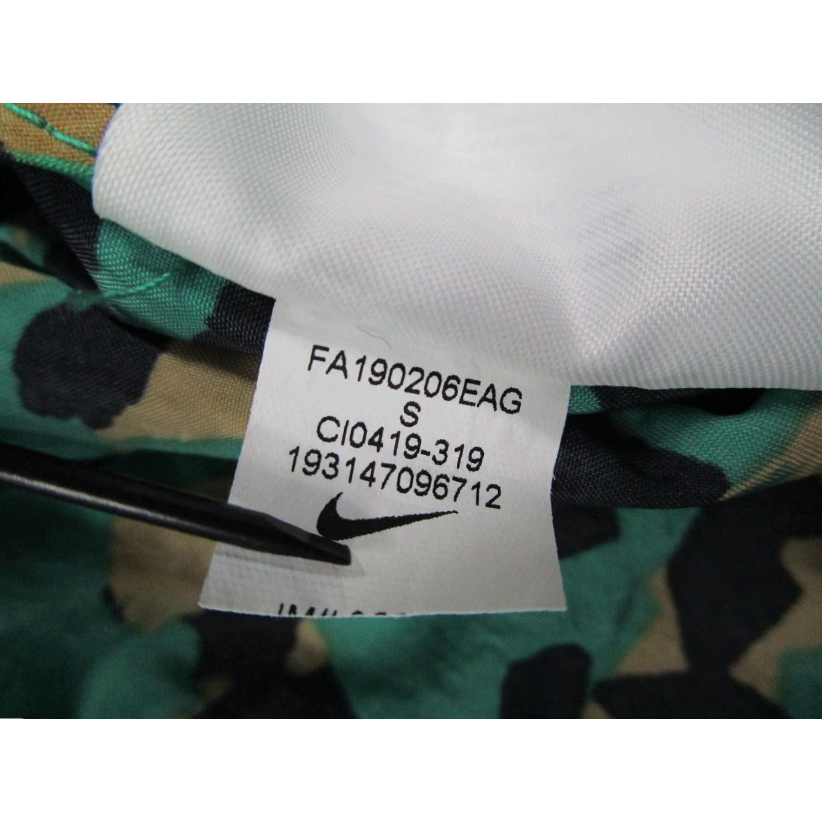 Nike Nike ACG Shorts Womens Small Green AOP Camo Belted Nylon 3" Sports Run Active Size 25" / US 0 / IT 36 - 5 Thumbnail
