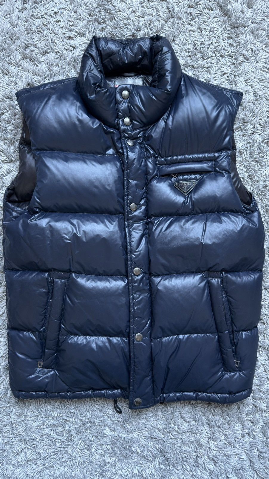 Prada Prada triangle logo vest Size US M / EU 48-50 / 2 - 1 Thumbnail