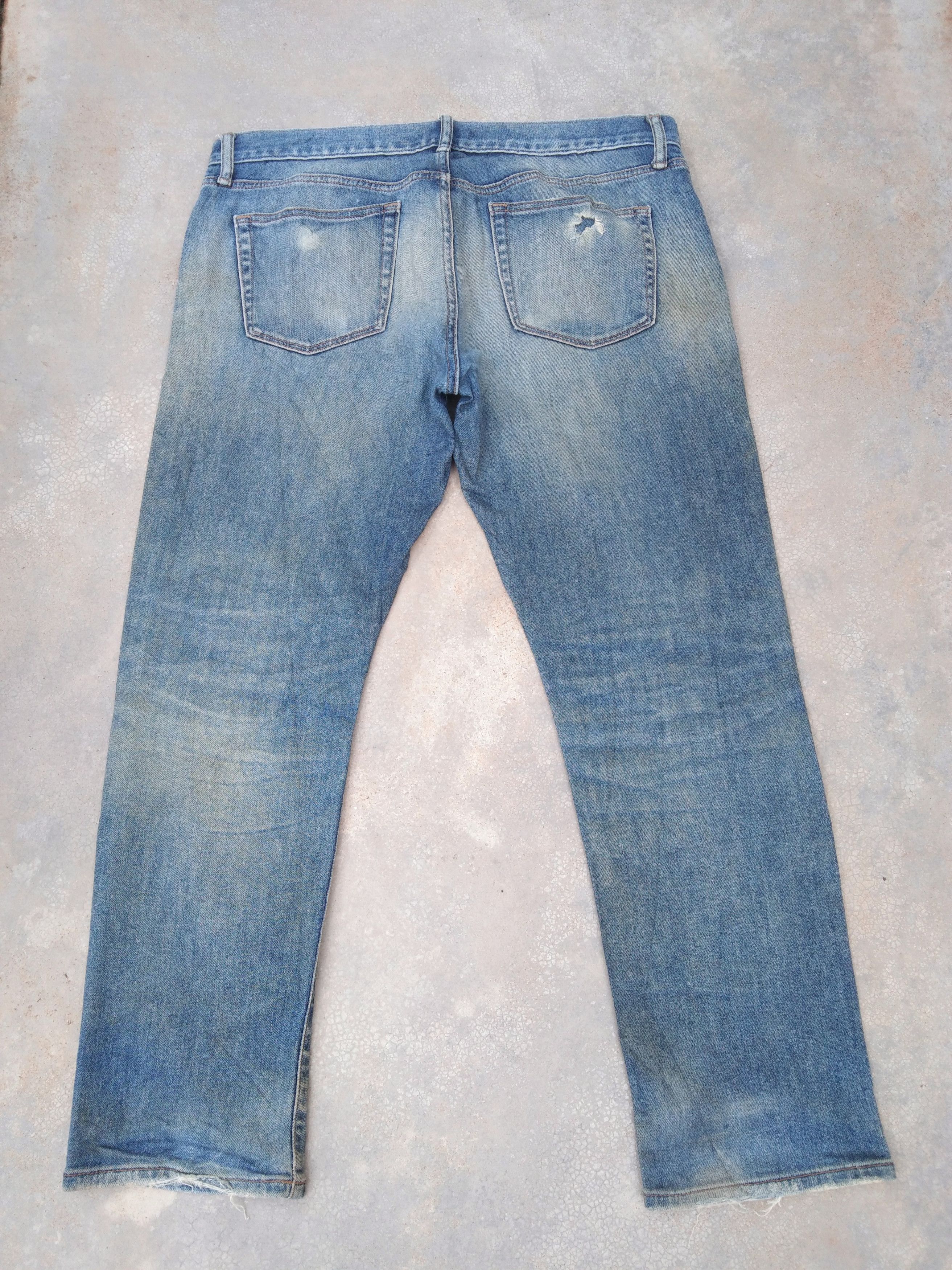 Japanese Brand Vintage Uniqlo Rusty Wash Distressed Jeans 36x29 Size US 36 / EU 52 - 2 Thumbnail