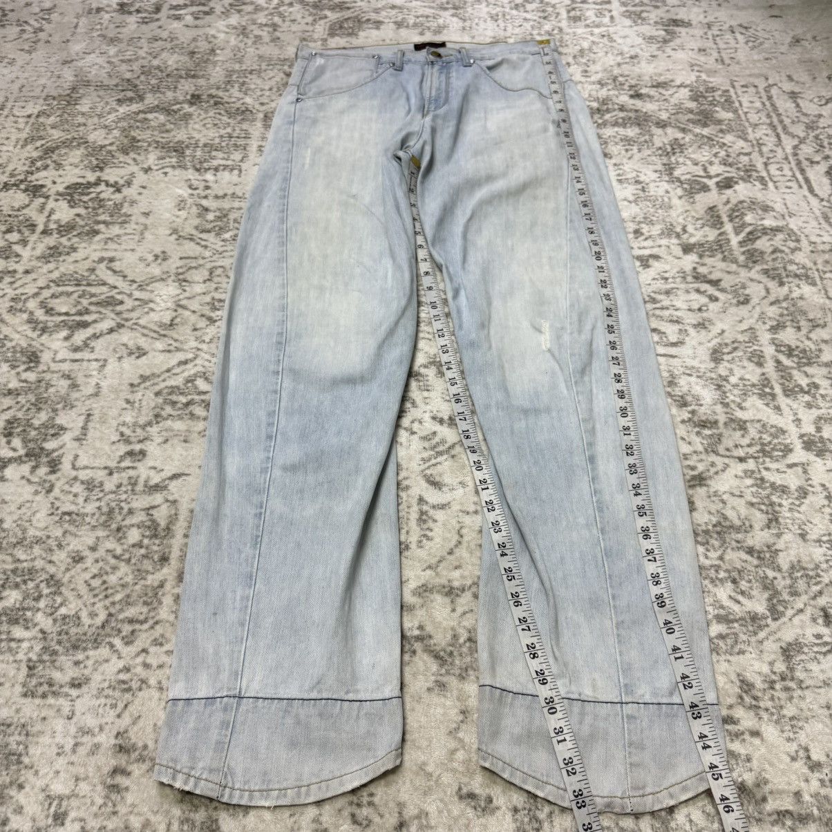 Levi's Vintage Levis enginereed Jeans Light Wash Twisted Seam Denim Size US 32 / EU 48 - 8 Thumbnail