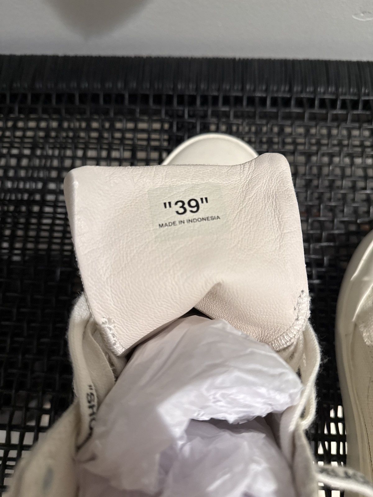 Off-White Off-White Mid Top Vulcanized Size US 6.5 / EU 39-40 - 12 Thumbnail