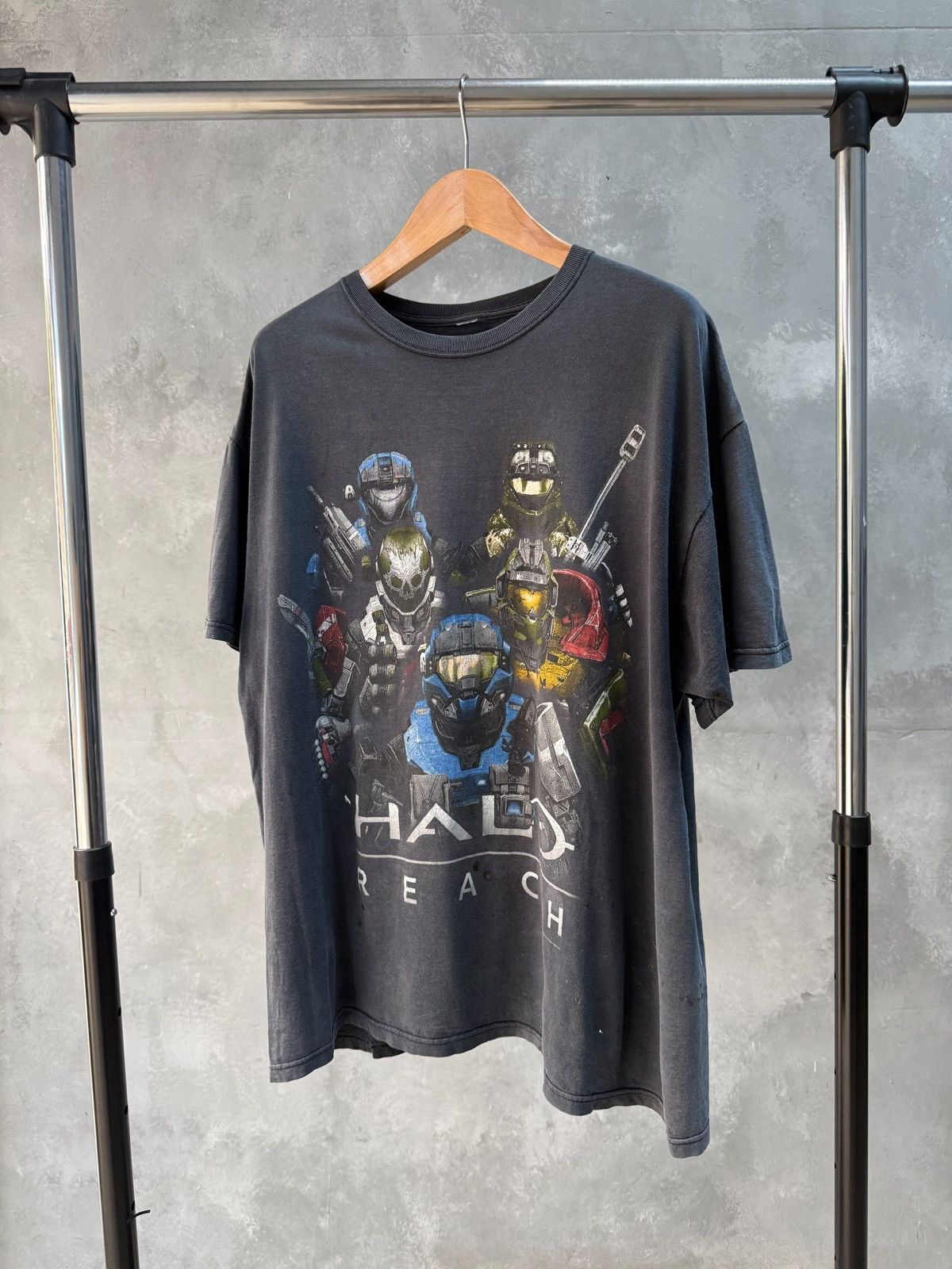 Halo VTG 2010 Halo Reach & Faded Distressed Video Game shirt Xbox Size US XL / EU 56 / 4 - 1 Thumbnail