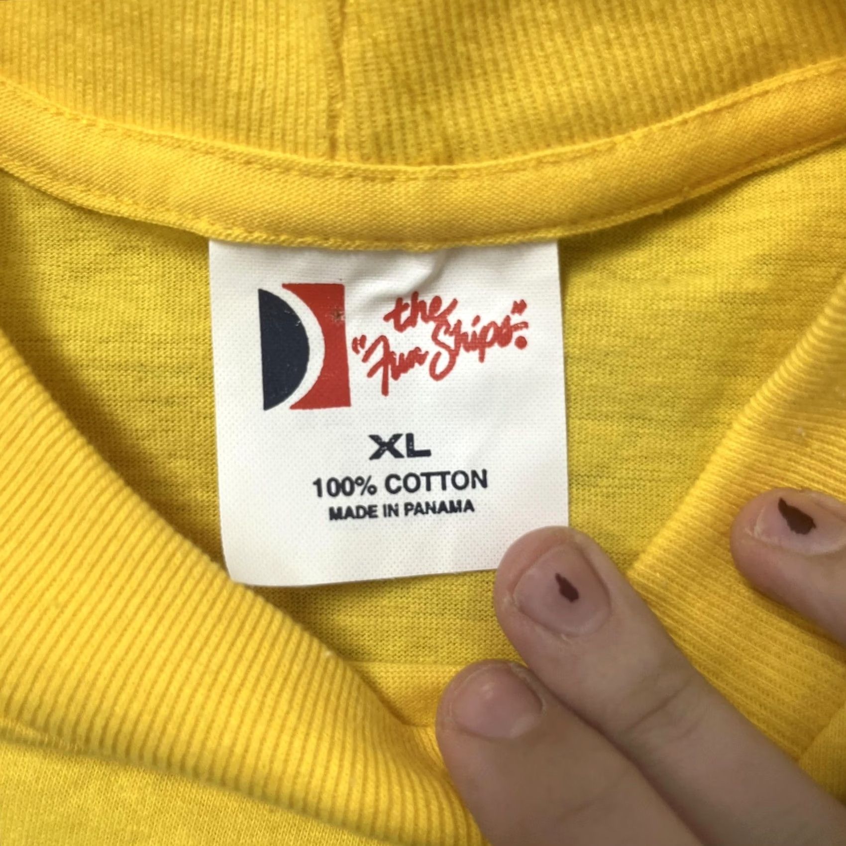 Vintage Carnival Shirt Mens XL Yellow Crew Neck Short Sleeve Graphic Tee Nautical Ocean Cruise Lighthouse Size US XL / EU 56 / 4 - 2 Thumbnail