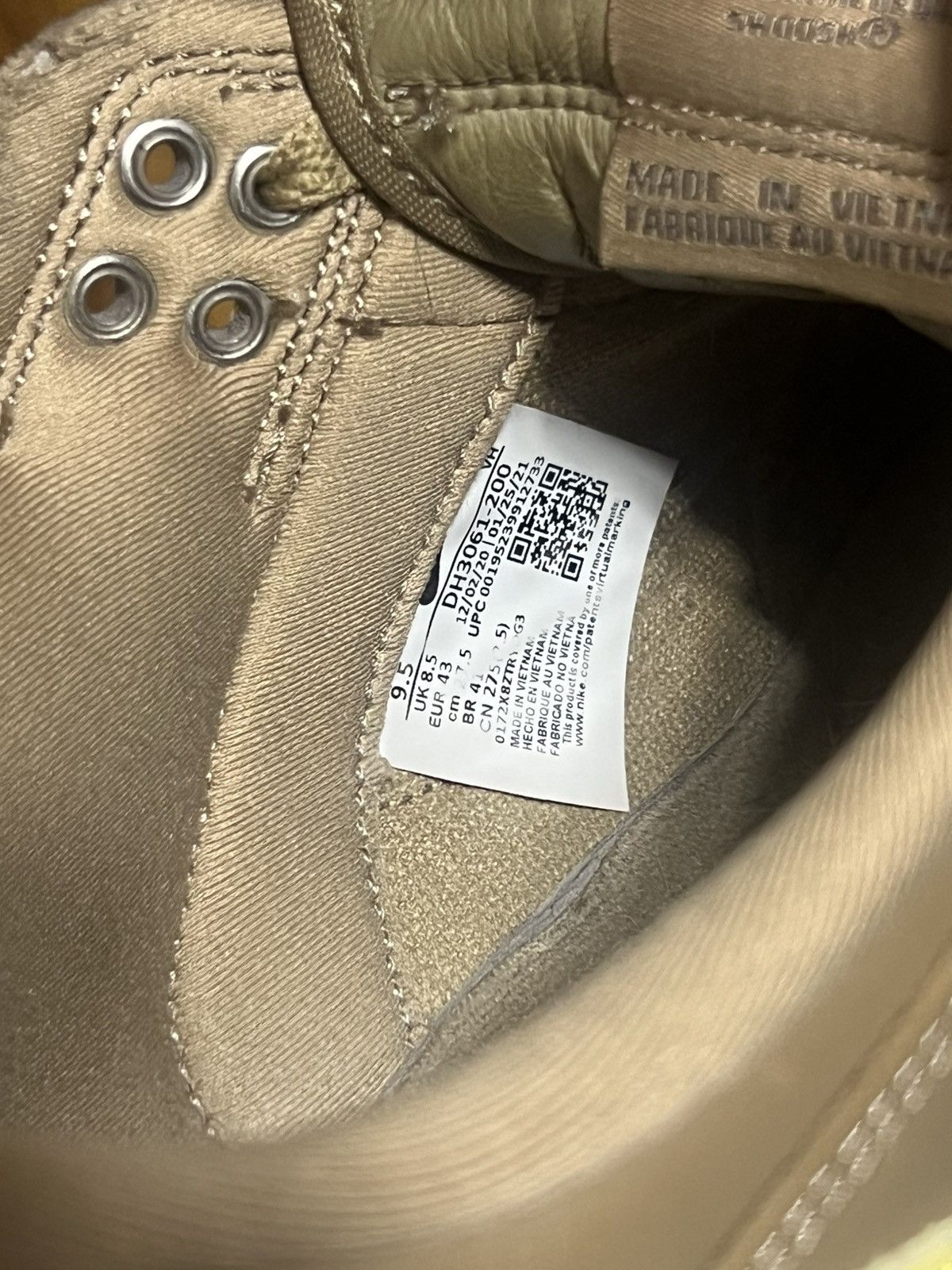 Nike × Undefeated Nike x undefeated sb dunks Size US 9.5 / EU 42-43 - 7 Thumbnail