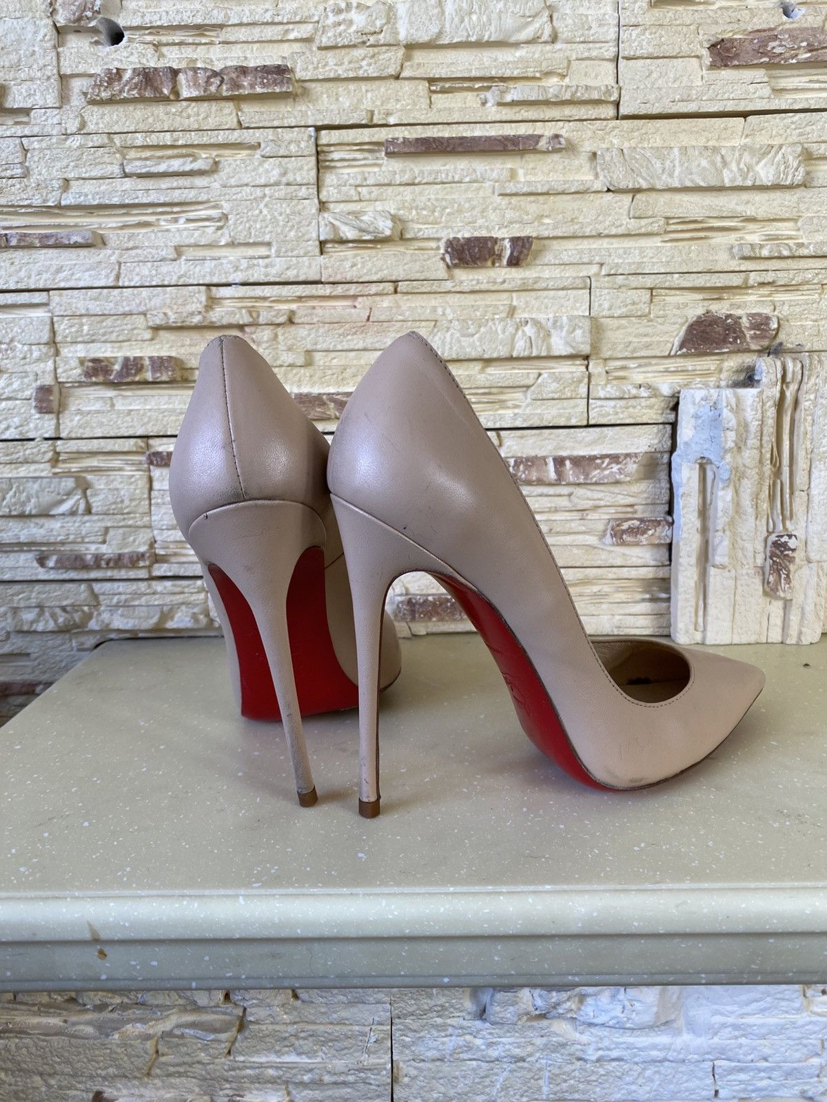 Christian Louboutin Christian Louboutine Leather Women’s Heels Beige Size US 8.5 / IT 38.5 - 8 Thumbnail