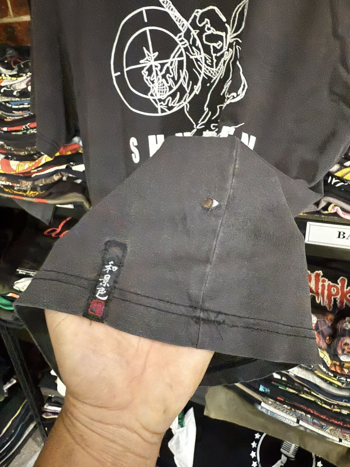 Anime Thrashed Vintage ShurikenThrowing Blade Weapon Sun Faded Tee Size US L / EU 52-54 / 3 - 8 Thumbnail