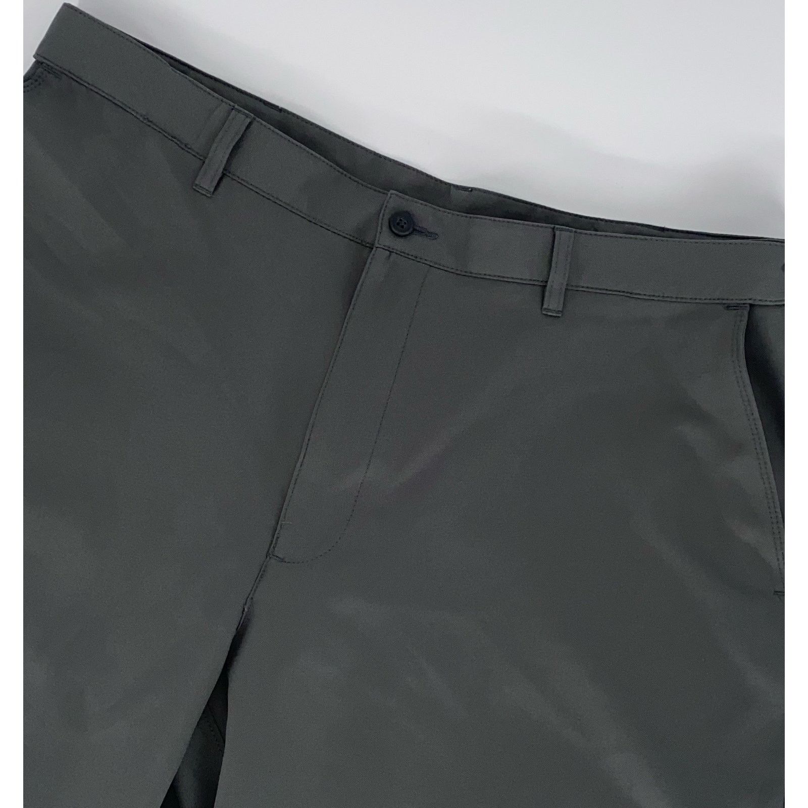PGA Tour PGA Tour Mens Golf Shorts Size US 38 / EU 54 - 2 Thumbnail