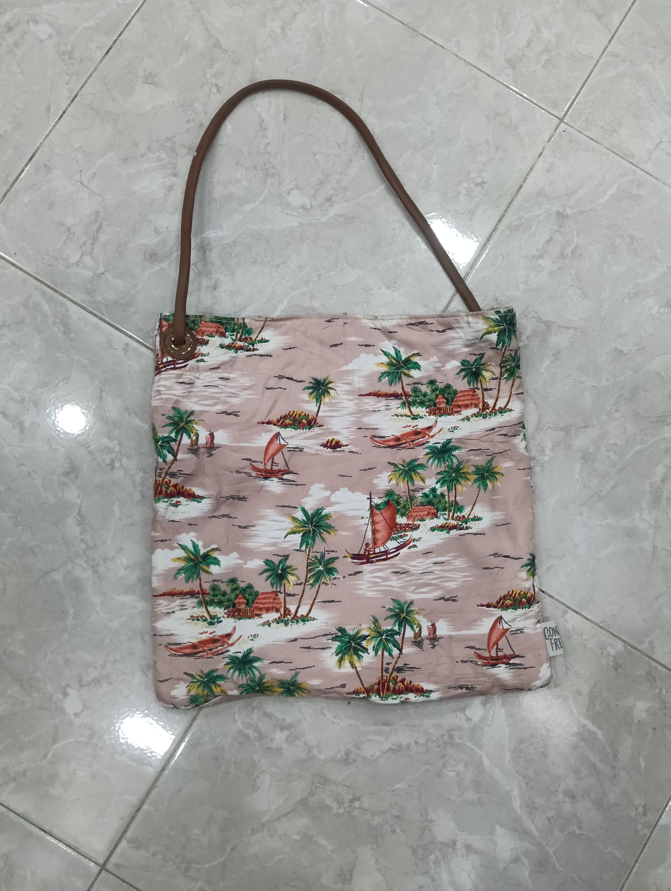 Japanese Brand Control Freak Hawaii Shoulder/Tote Bag Size ONE SIZE - 1 Thumbnail