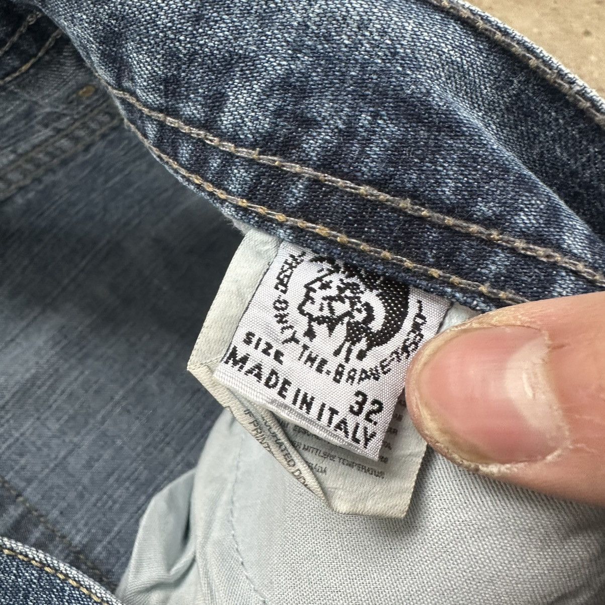 Diesel Vintage Diesel Flared Jeans Faded Baggy Japanese Y2K Size US 32 / EU 48 - 7 Thumbnail