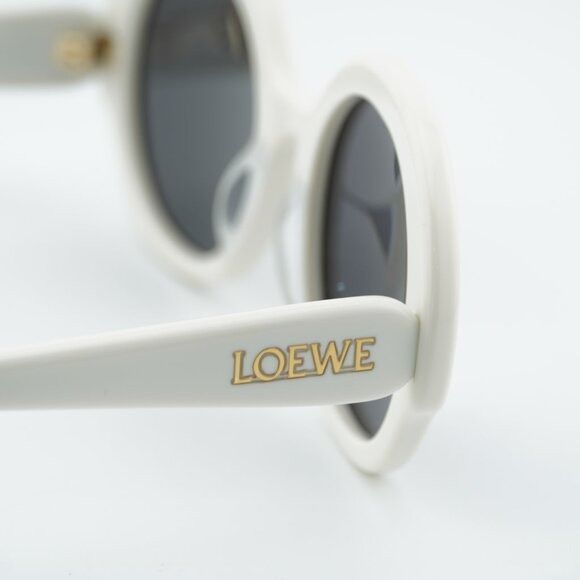 Loewe Loewe LW40135I 25A Sunglasses Ivory Round Frame, Smoke Size ONE SIZE - 5 Thumbnail