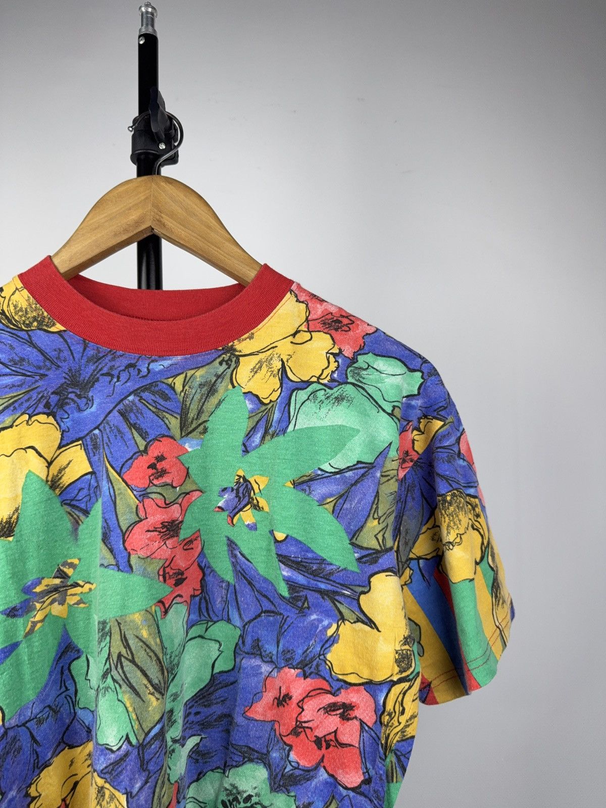 Japanese Brand Retro Vintage 90s Avant Garde Abstract Floral Graphic Tee 🌺 Size US XS / EU 42 / 0 - 2 Thumbnail