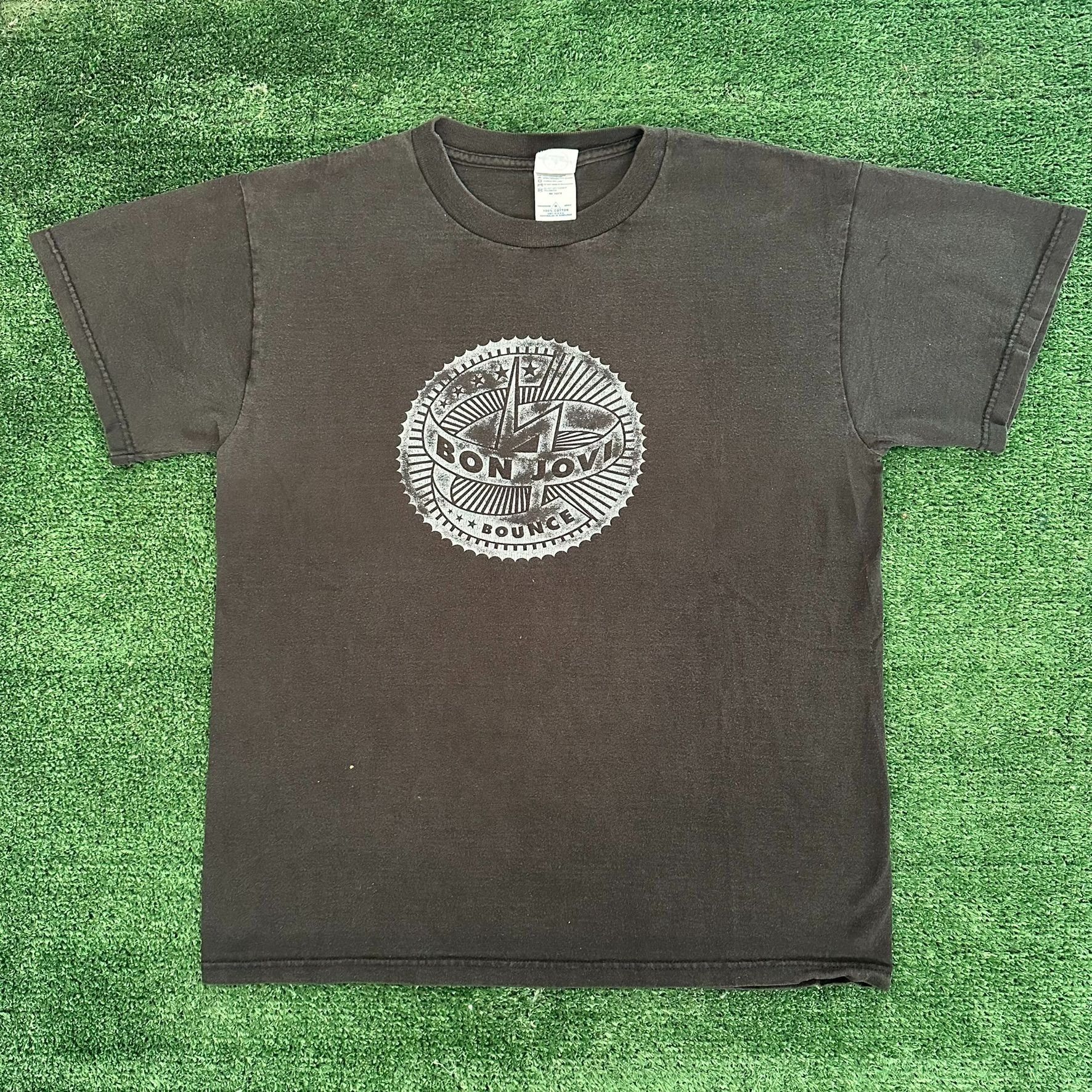 Band Tees Vintage Y2K Bon Jovi Bounce Tour 2003 T-Shirt Black M Rock B Size US M / EU 48-50 / 2 - 1 Thumbnail