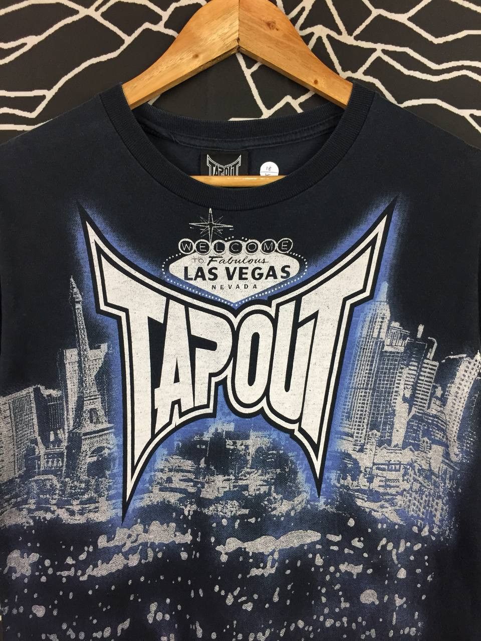 Tapout Vtg Tapout Las Vegas Overprint UFC MMA Combat Sport Tee Size US S / EU 44-46 / 1 - 3 Thumbnail