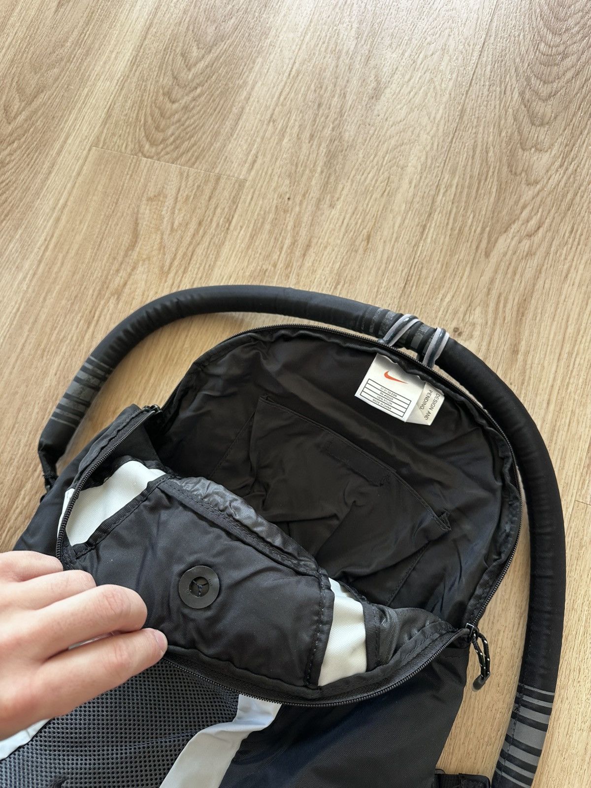 Nike Nike Vintage Backpack Y2K Swoosh Bag Rare Size ONE SIZE - 6 Thumbnail