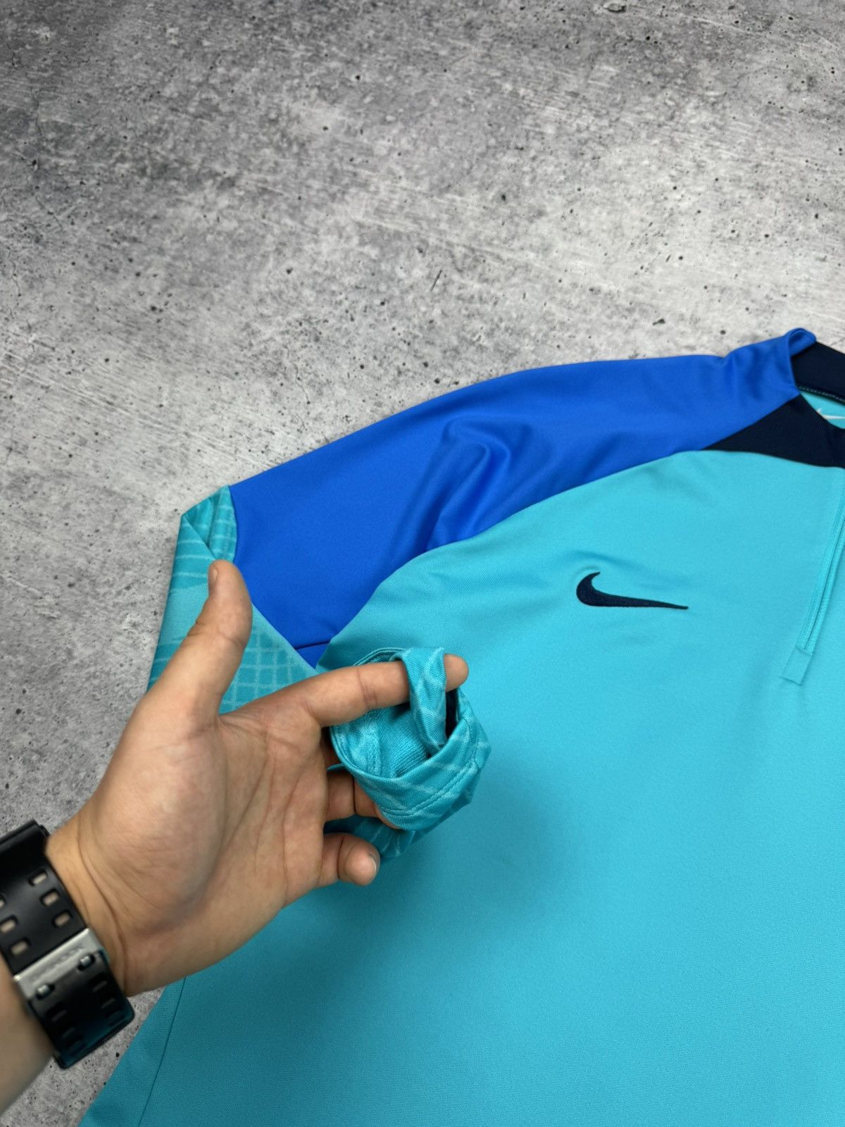 Designer × Nike Vintage Nike F.C. Barcelona Logo Y2K Jersey Zip Sweatshirt Size US L / EU 52-54 / 3 - 7 Thumbnail