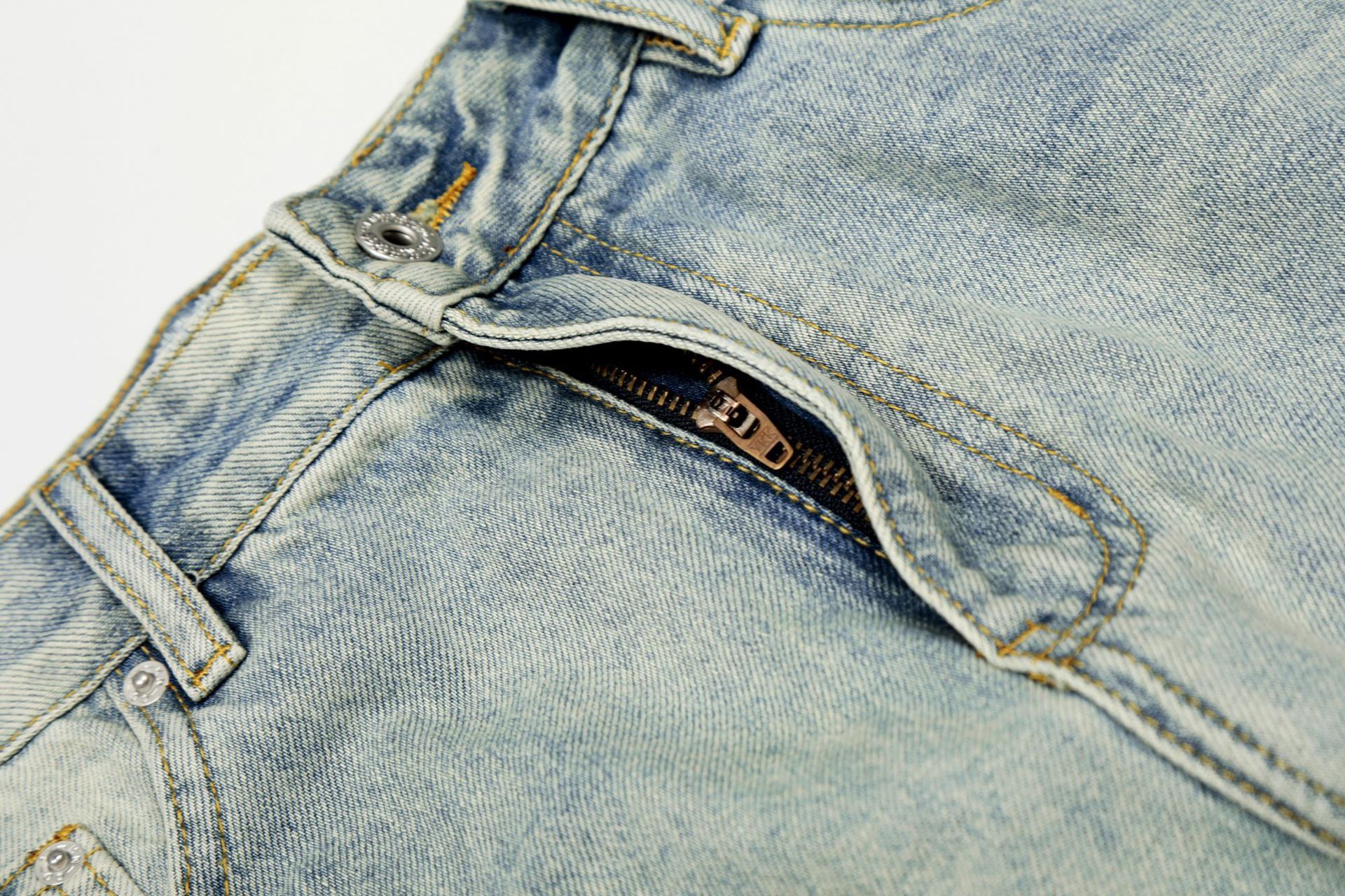 Men's vintage distressed washed loose scimitar jeans