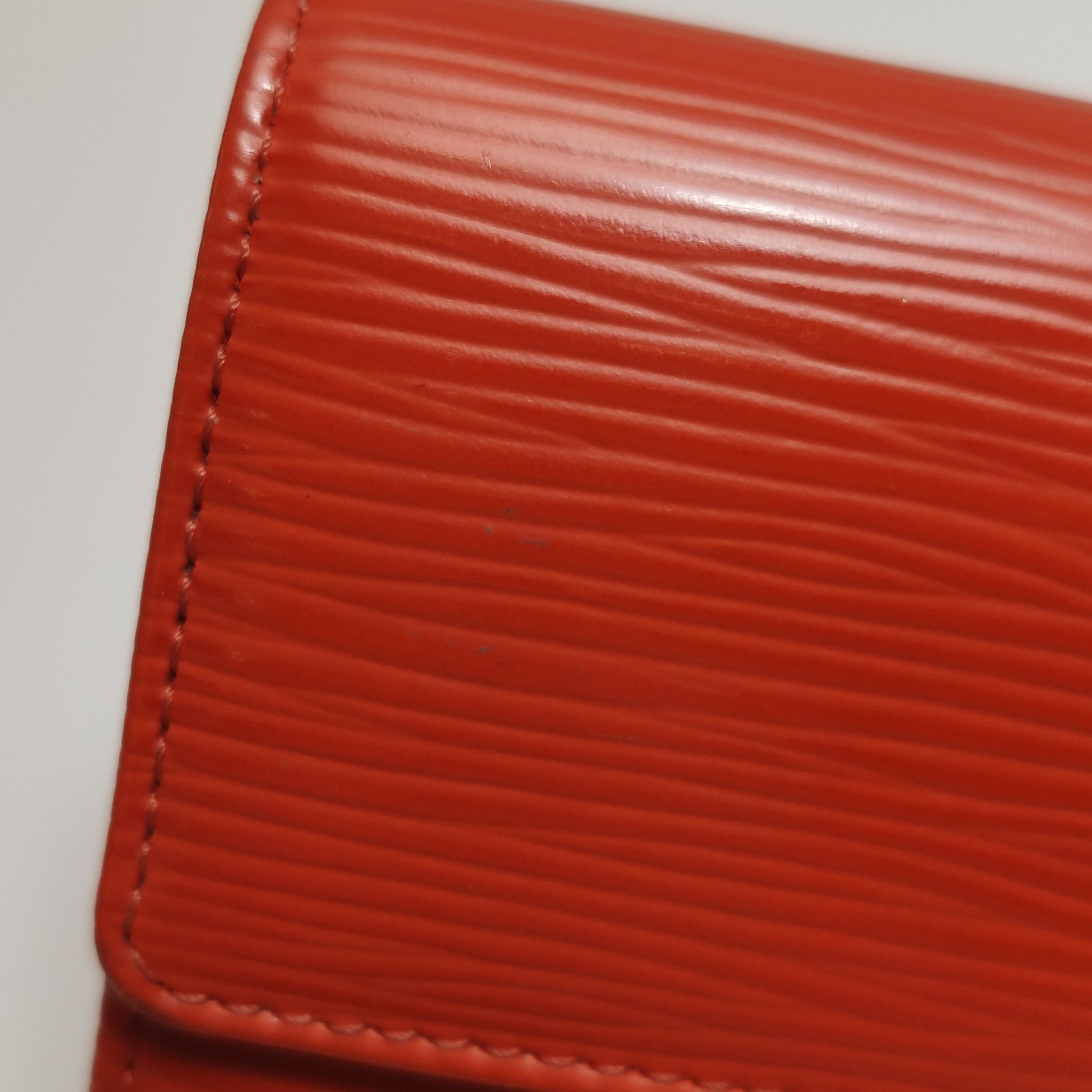 Louis Vuitton Louis Vuitton (LV) Cowhide Solid Color Water Ripple Wallet Size ONE SIZE - 8 Thumbnail