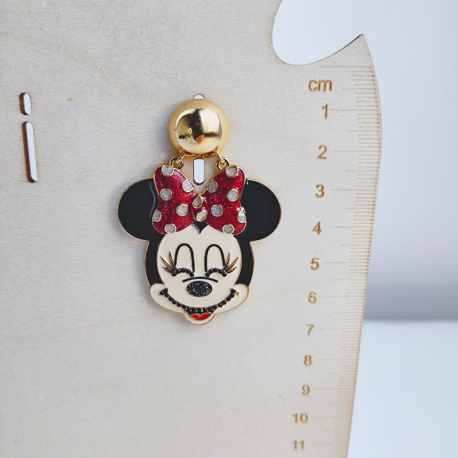 Disney Disney x BaubleBar Minnie Gold Dangle Earrings, NIP Size ONE SIZE - 10 Thumbnail