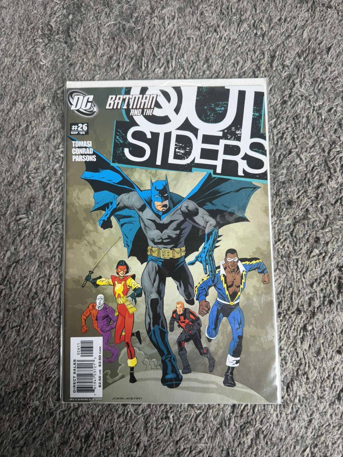DC Comics 2005 DC Comics Outsiders #26 Tick Tock Part One Comic Book Size ONE SIZE - 1 Thumbnail