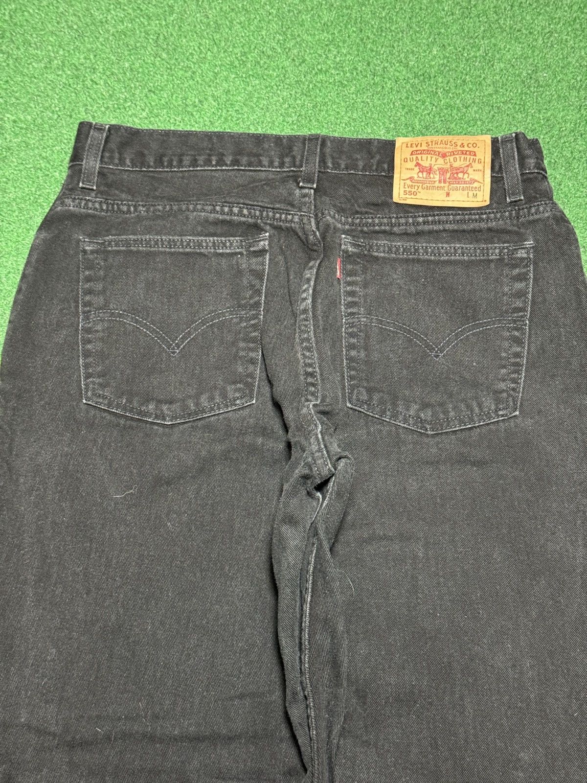 Levi's Vintage Clothing Vintage Levi’s 550 Relaxed 16 Black Dark Denim 34x30 Jeans Size 38" / US 16 / IT 52 - 2 Thumbnail