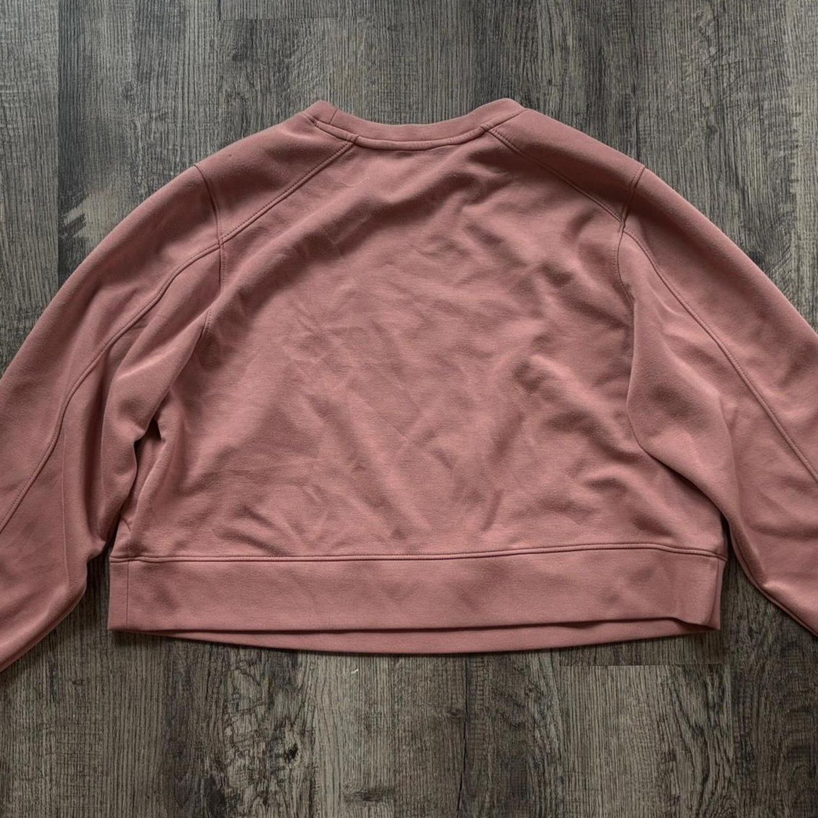 Guess Guess pink crewneck with gold lettering Size XL / US 12-14 / IT 48-50 - 3 Thumbnail
