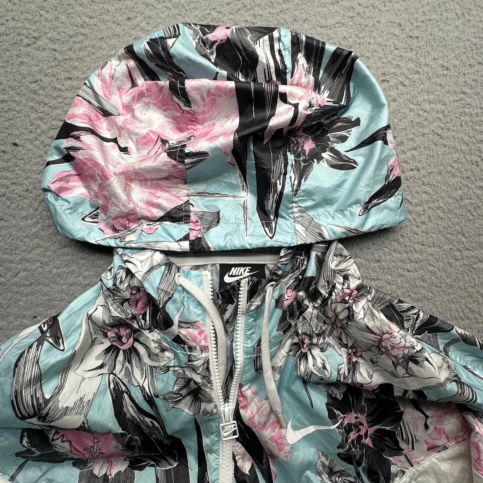 Nike Nike Womens Cropped Windrunner Windbreaker Medium AR5151-100 Size M / US 6-8 / IT 42-44 - 7 Thumbnail