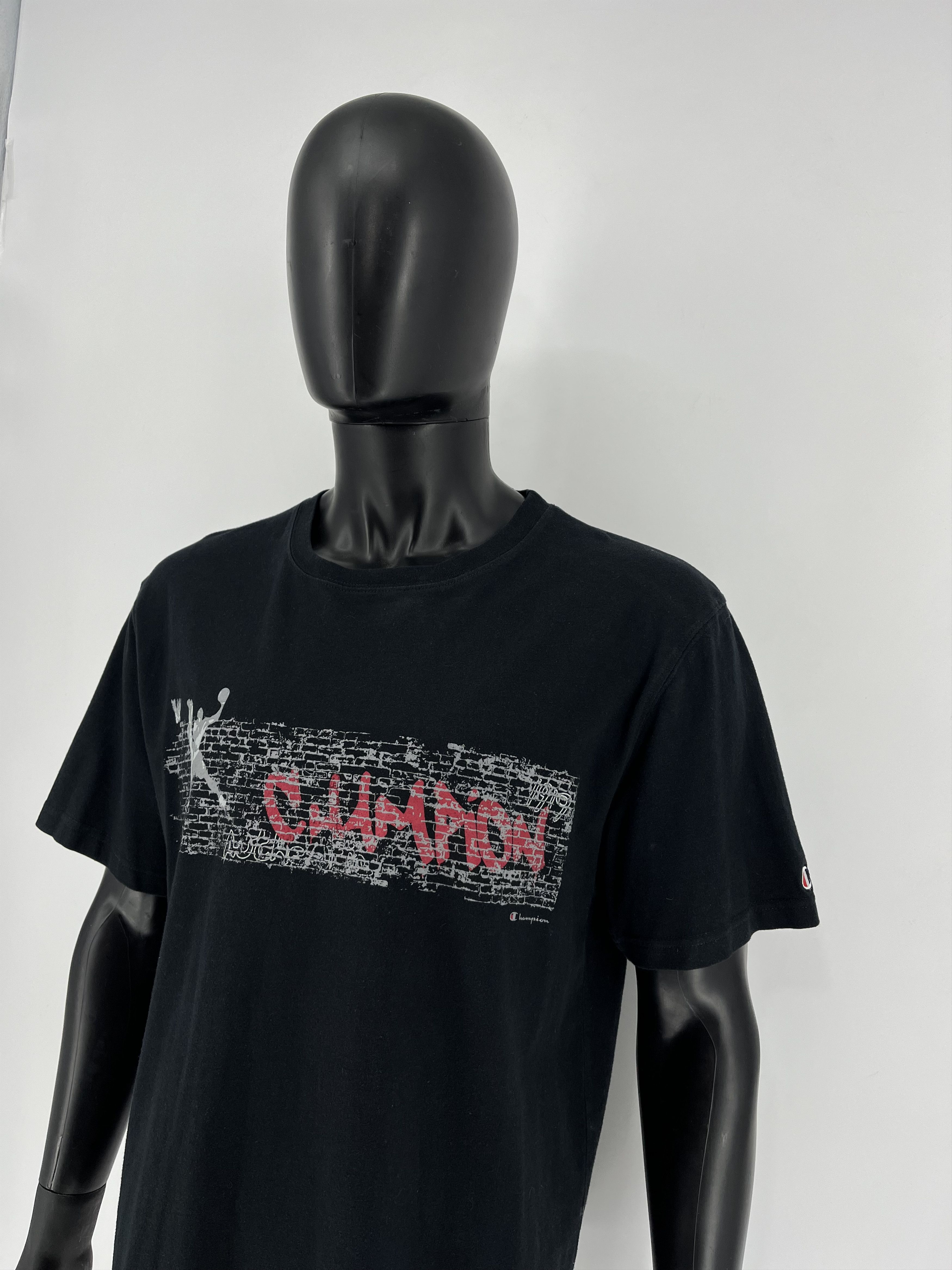 Champion Vintage Y2K Champion Big Logo T-Shirt Streetwear Style Size US XL / EU 56 / 4 - 4 Thumbnail